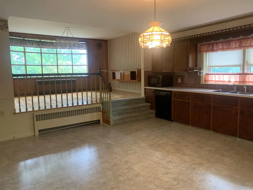 334 S River Road Bedford NH 03110