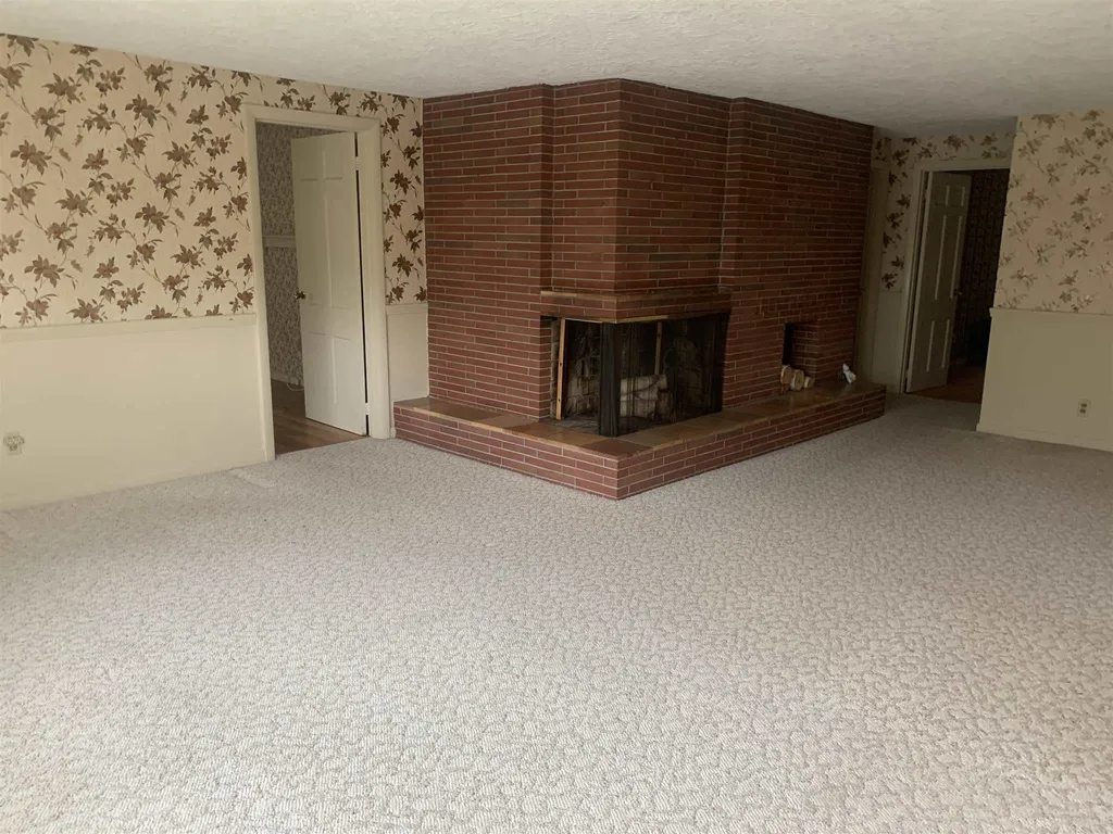 334 S River Road Bedford NH 03110