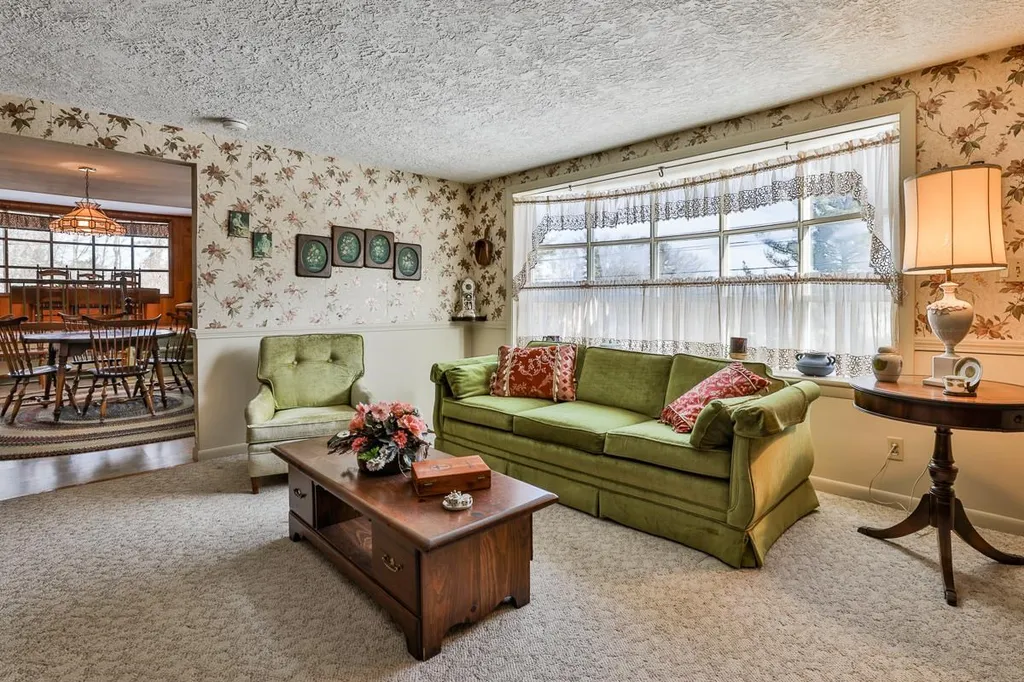 334 S River Road Bedford NH 03110