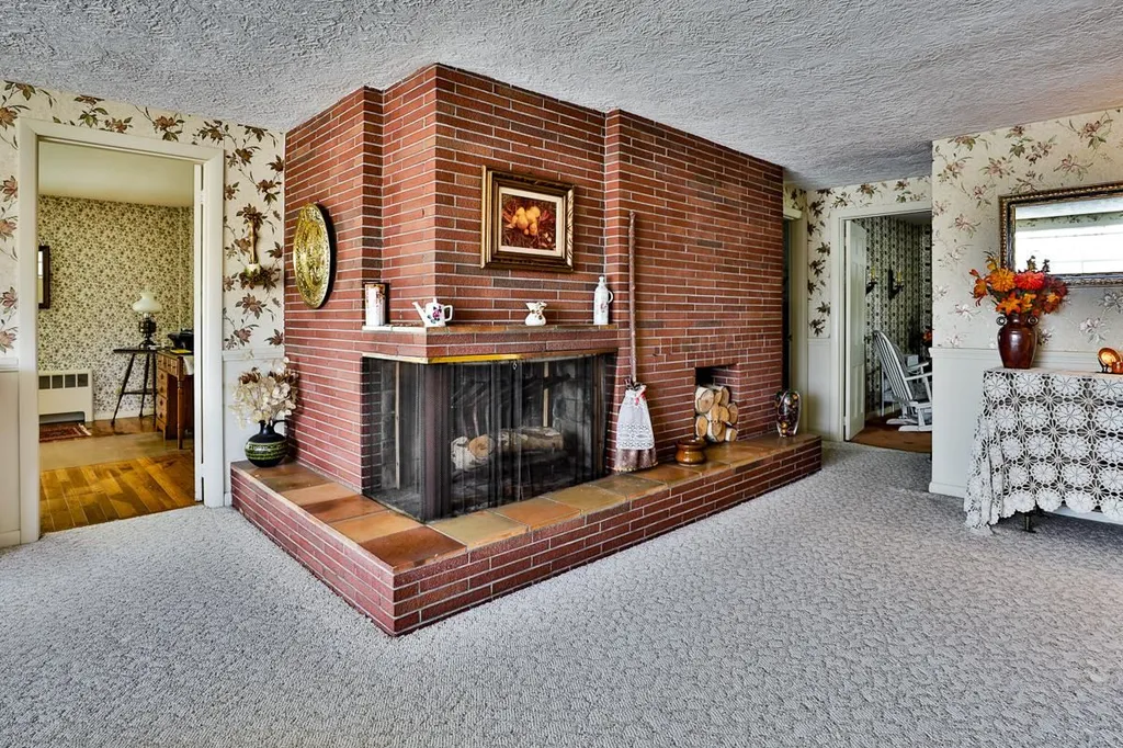 334 S River Road Bedford NH 03110