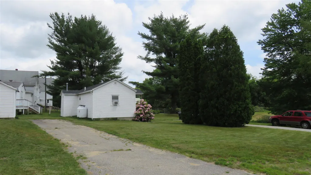 177 Rockingham Road Auburn NH 03032