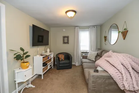 473 Hevey Street Manchester NH 03102