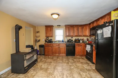 473 Hevey Street Manchester NH 03102
