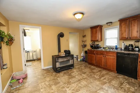 473 Hevey Street Manchester NH 03102