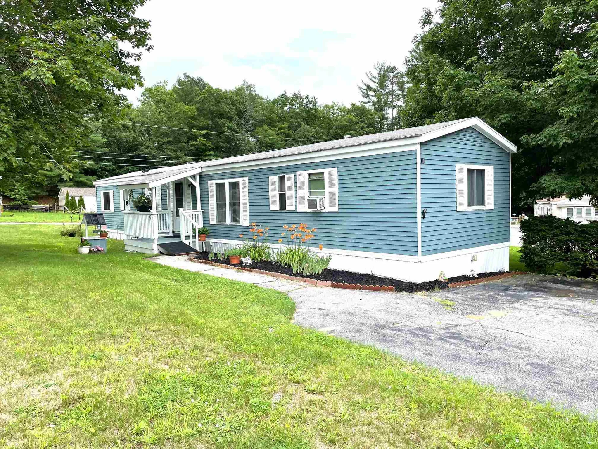 11 Brook Circle Loudon NH 03307