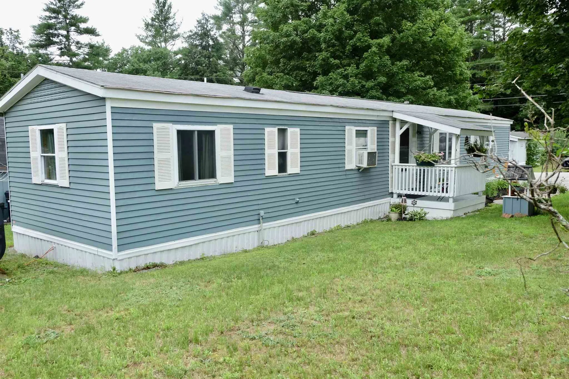 11 Brook Circle Loudon NH 03307