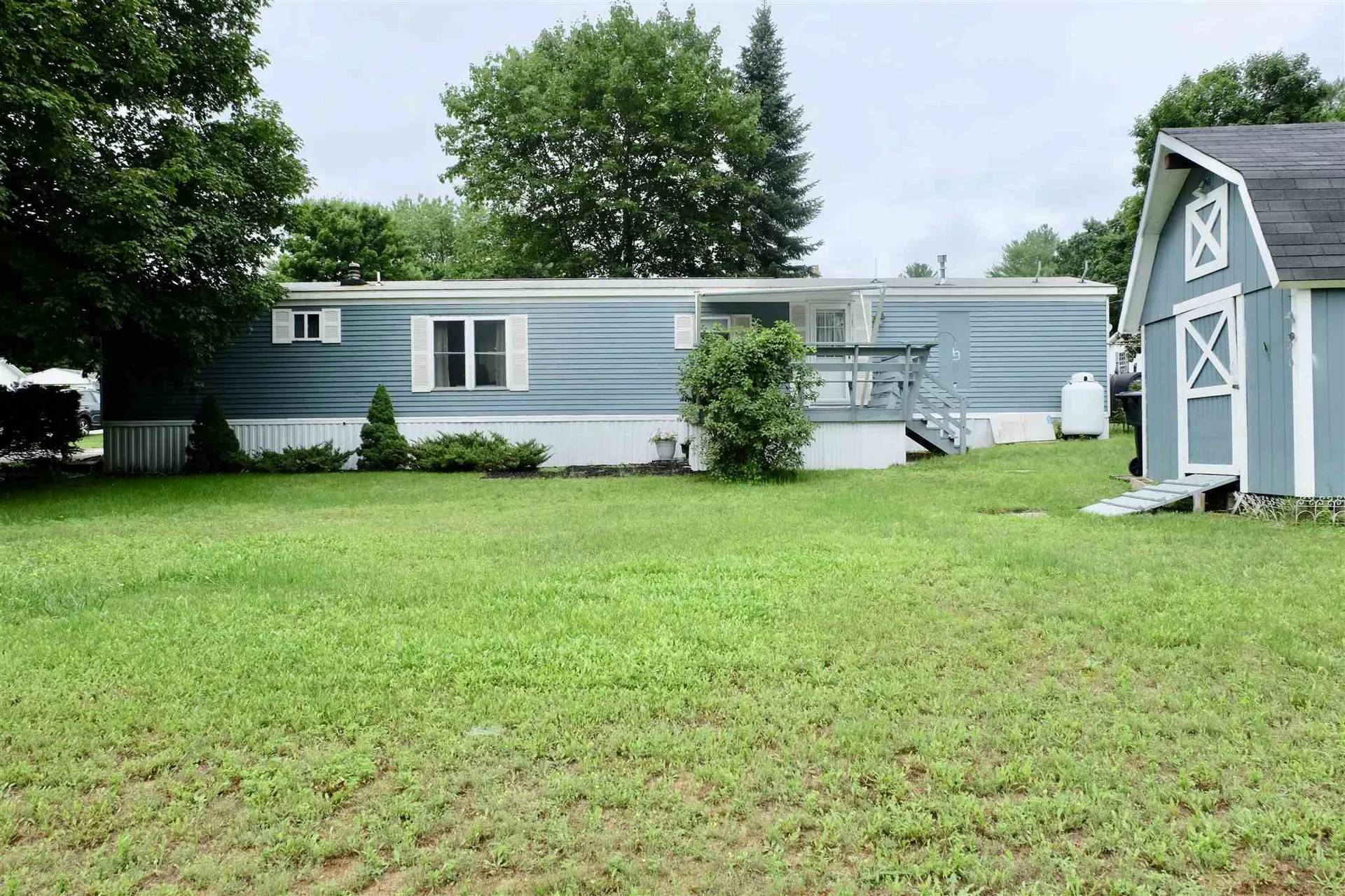 11 Brook Circle Loudon NH 03307