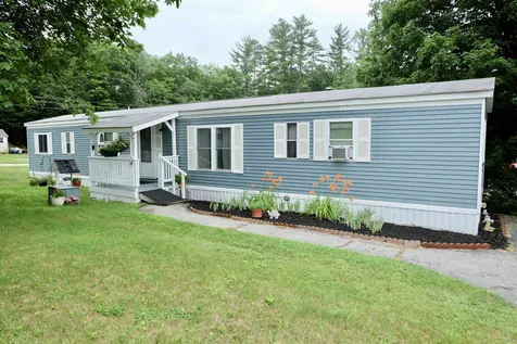 11 Brook Circle Loudon NH 03307