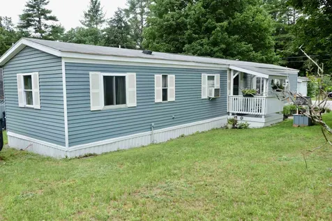 11 Brook Circle Loudon NH 03307