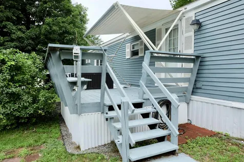 11 Brook Circle Loudon NH 03307