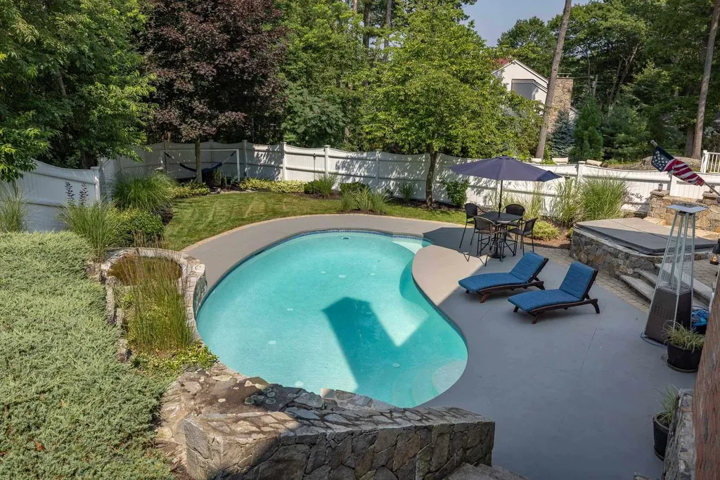 110 Main Mast Circle New Castle NH 03854