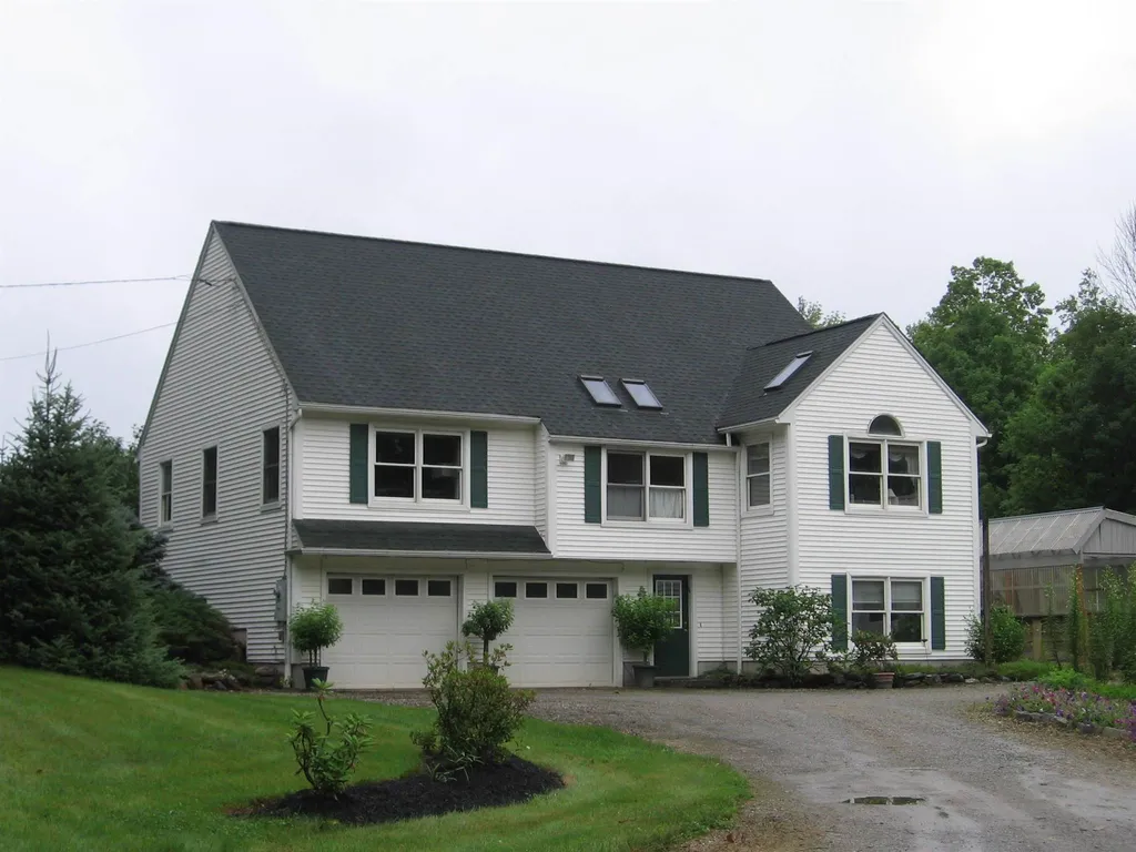 28 Bear Hill Road Chichester NH 03258