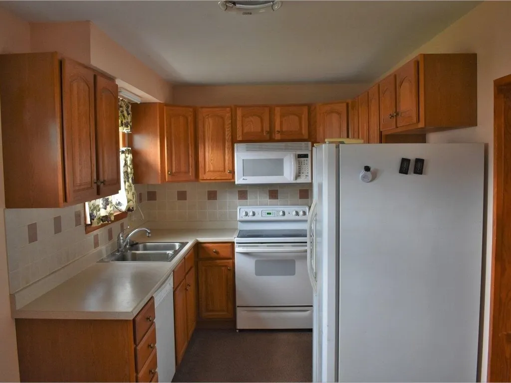 61 Barley Road Burlington VT 05408-1815