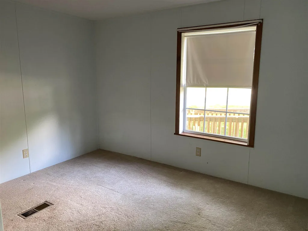 25 Mccusker Place Claremont NH 03743