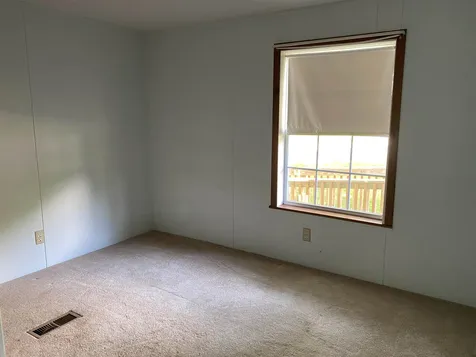 25 Mccusker Place Claremont NH 03743