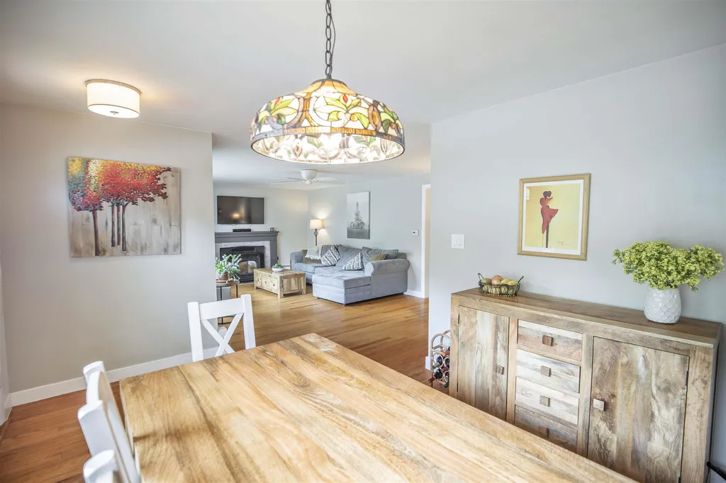 8 Bonnie Drive Exeter NH 03833