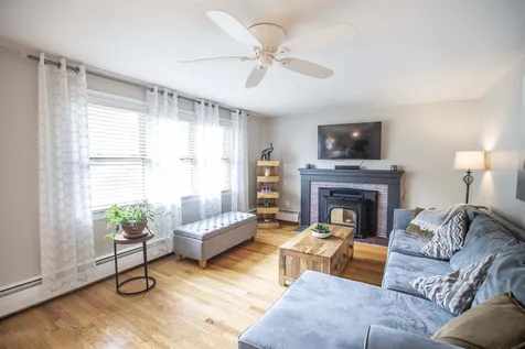 8 Bonnie Drive Exeter NH 03833