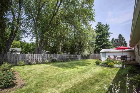 8 Bonnie Drive Exeter NH 03833