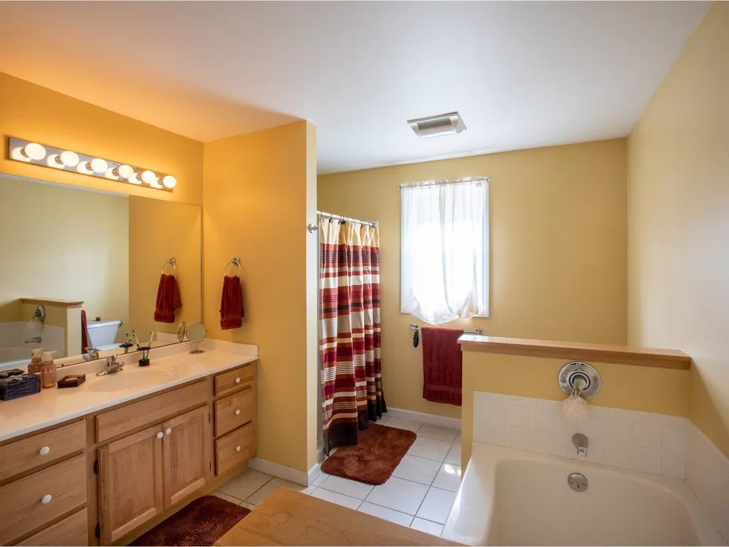 46 Cabot Court South Burlington VT 05403