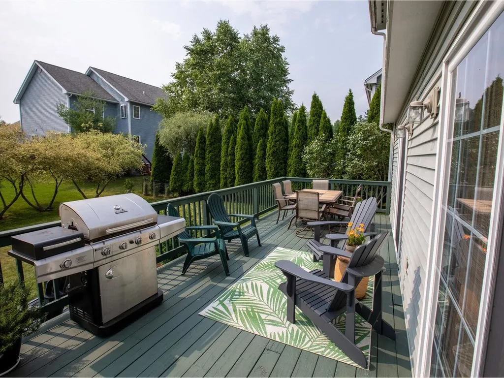 46 Cabot Court South Burlington VT 05403