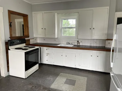 205 Court Street Laconia NH 03246