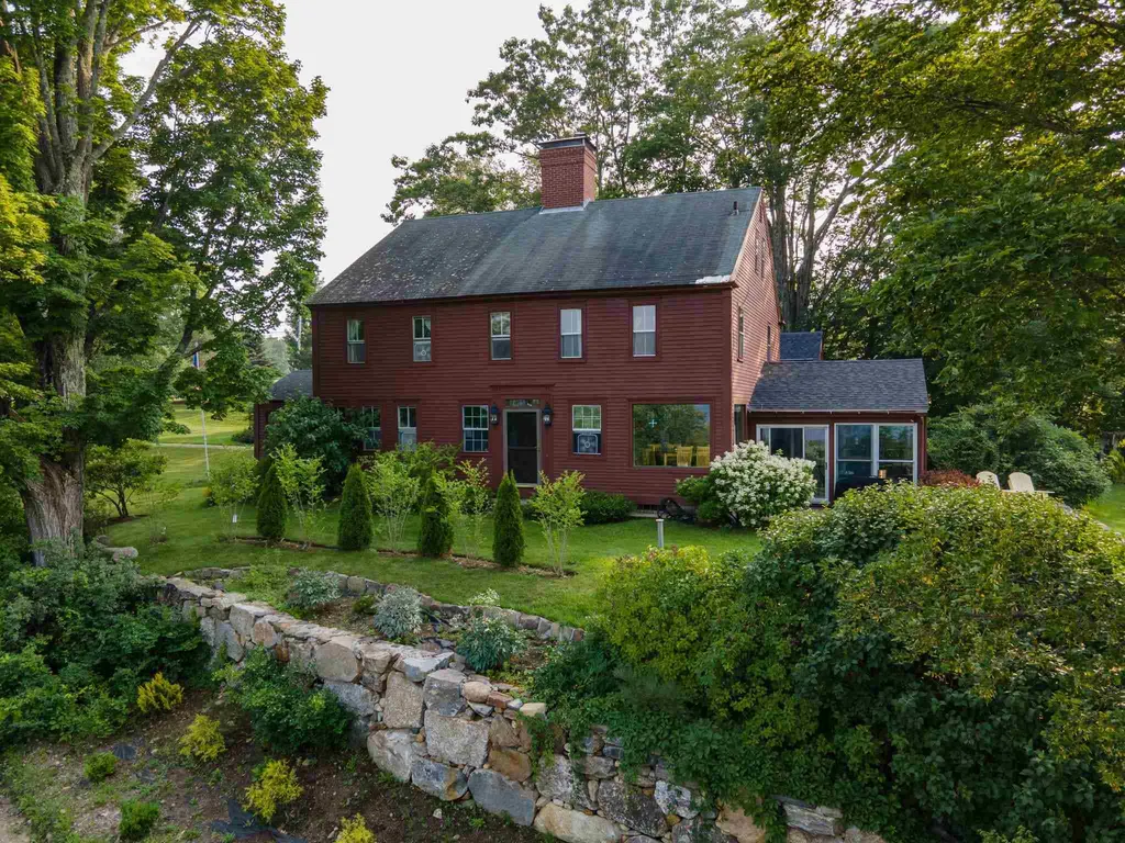 4 Huse Road Sanbornton NH 03269