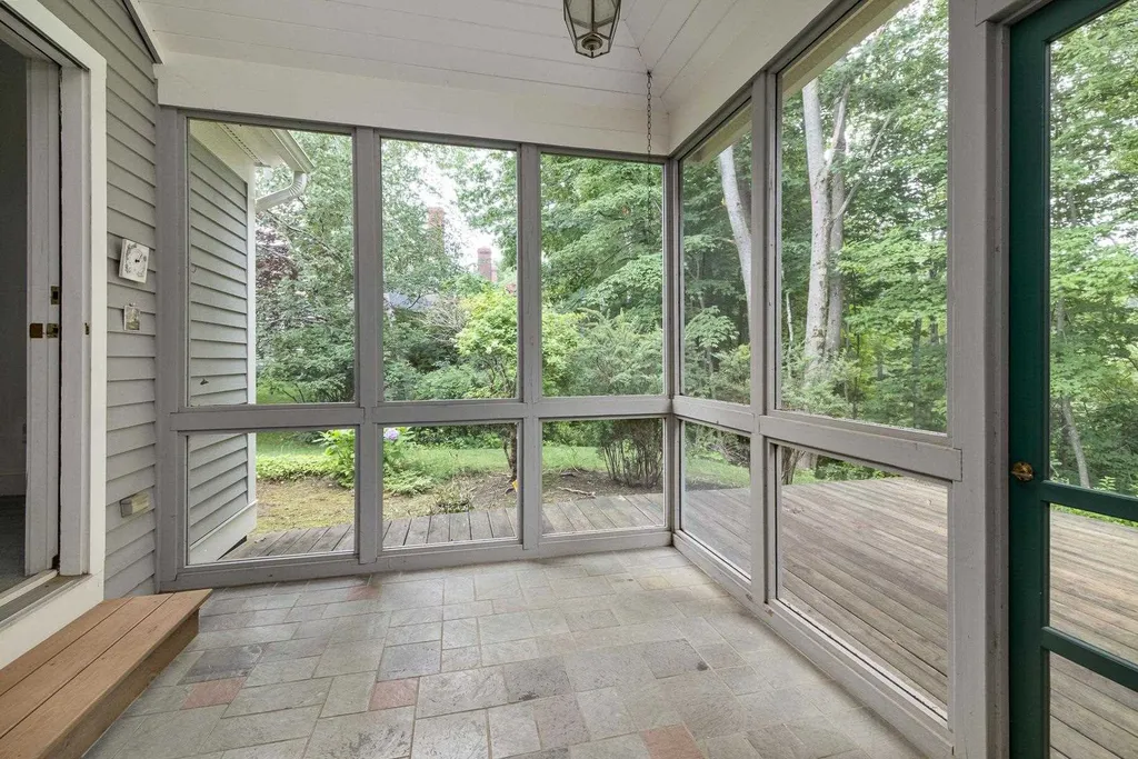579 Sagamore Avenue Portsmouth NH 03801