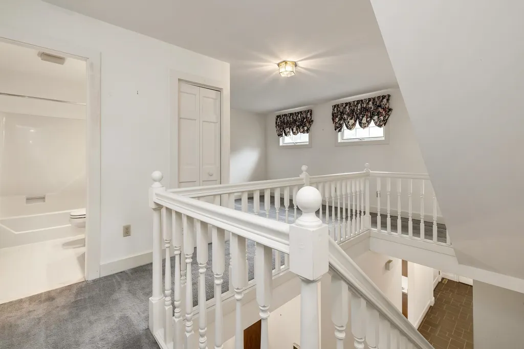 579 Sagamore Avenue Portsmouth NH 03801