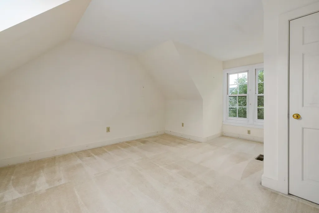 579 Sagamore Avenue Portsmouth NH 03801