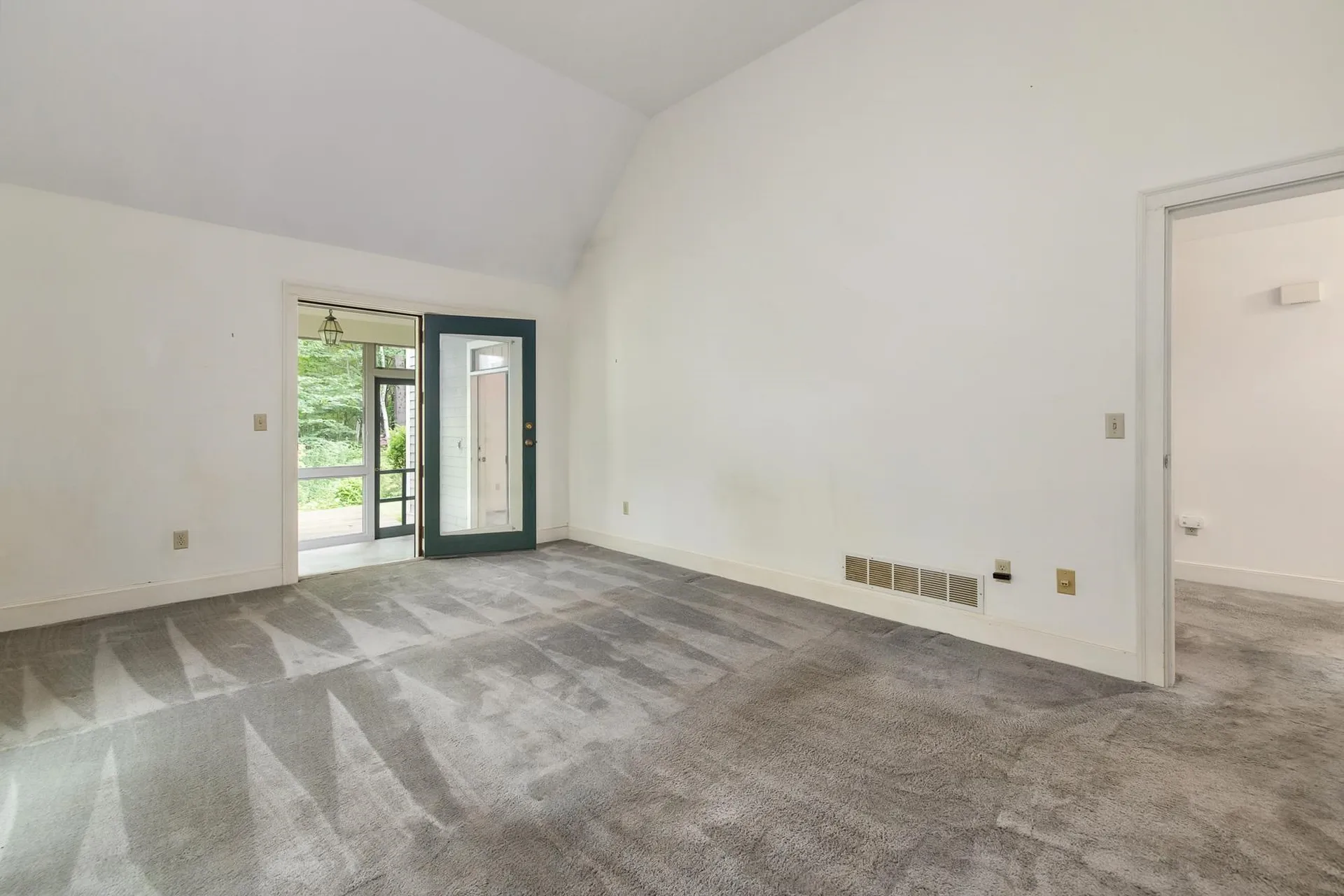 579 Sagamore Avenue Portsmouth NH 03801
