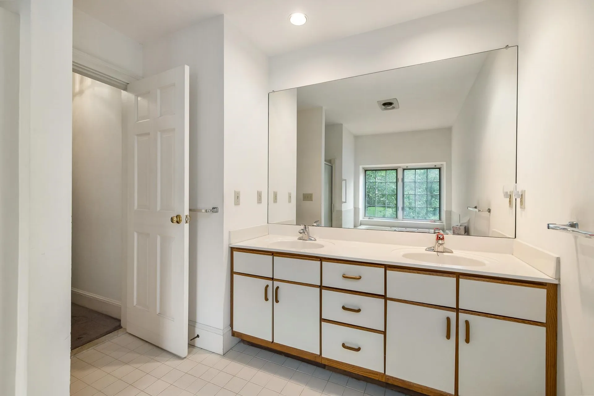 579 Sagamore Avenue Portsmouth NH 03801