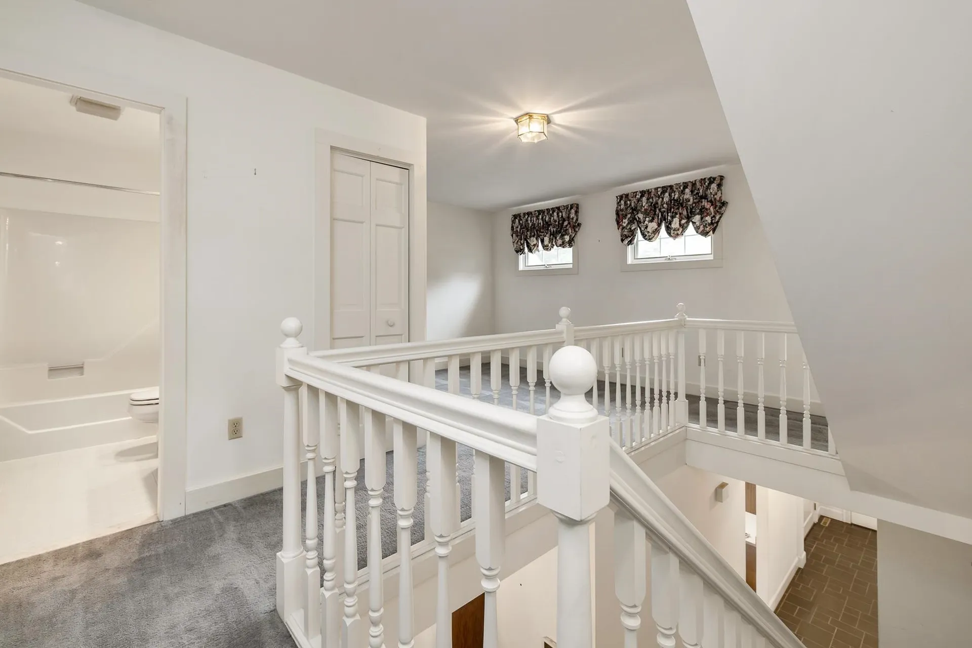 579 Sagamore Avenue Portsmouth NH 03801