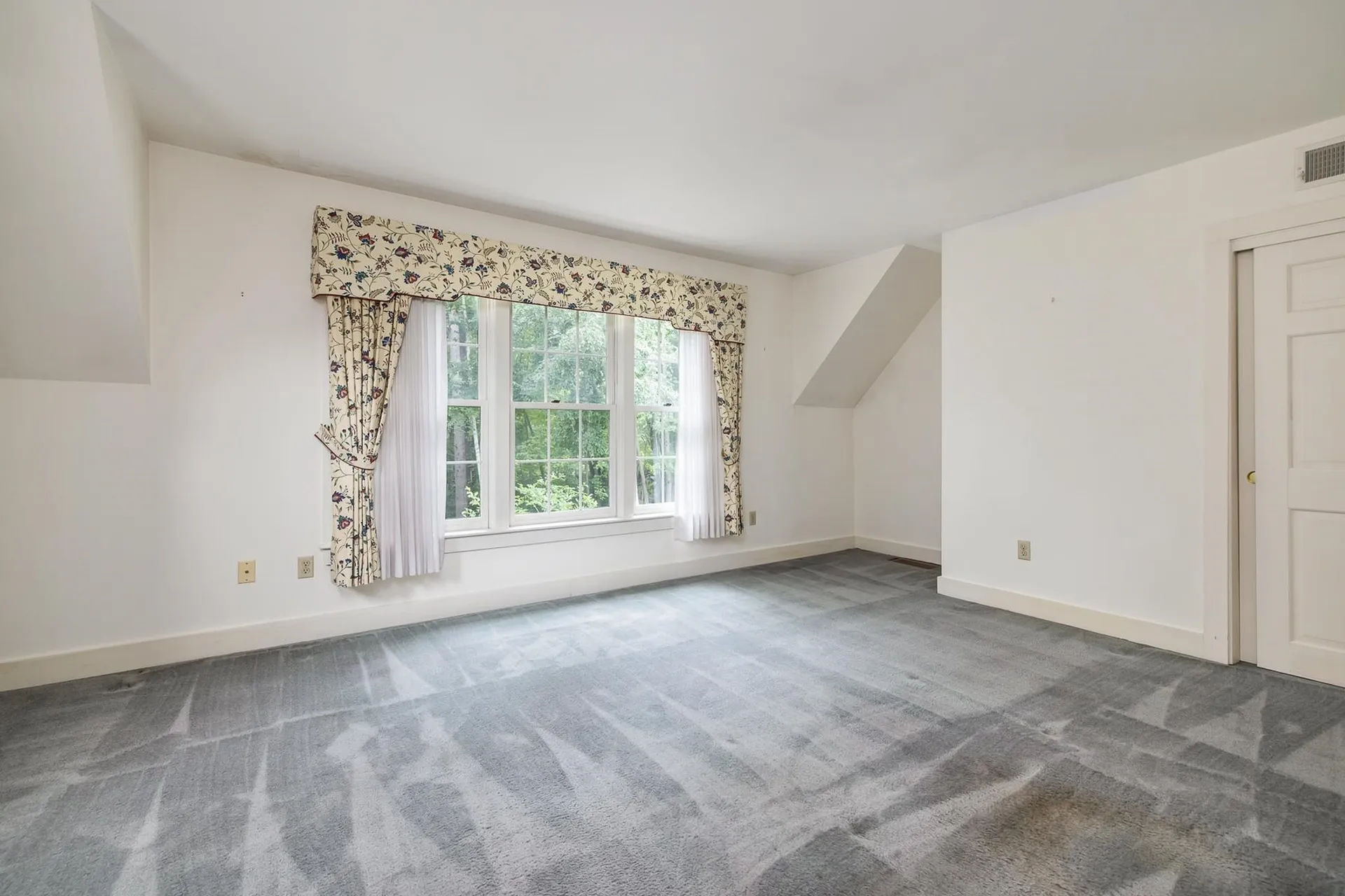 579 Sagamore Avenue Portsmouth NH 03801
