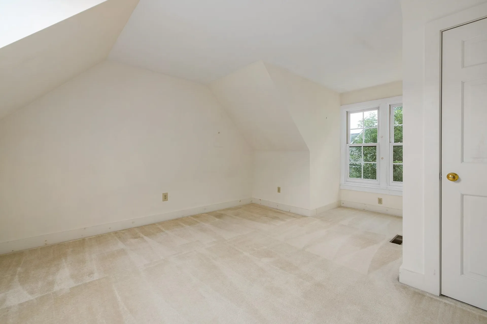 579 Sagamore Avenue Portsmouth NH 03801