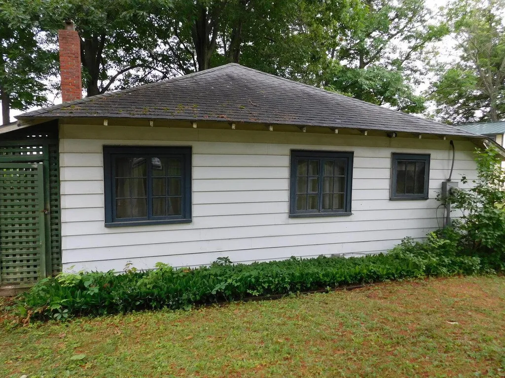 2168 Porters Point Road Colchester VT 05446
