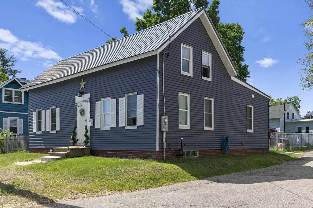 4 Front Street Rochester NH 03868