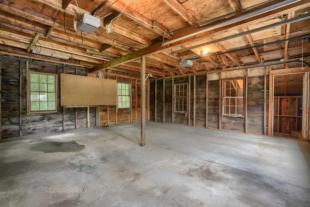 41 Piscassic Road Newfields NH 03856