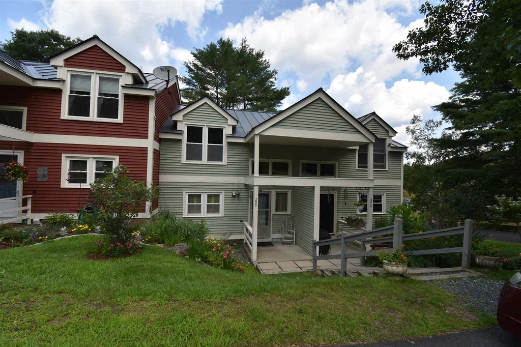 17 Rocky Hill Way Enfield NH 03748