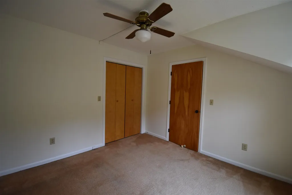 17 Rocky Hill Way Enfield NH 03748