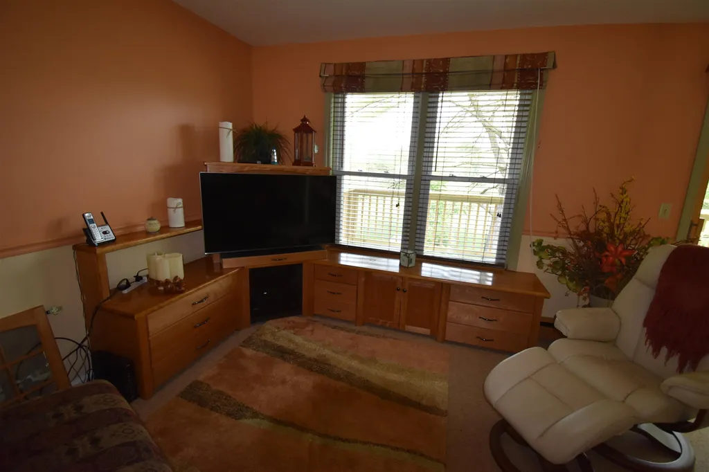 17 Rocky Hill Way Enfield NH 03748