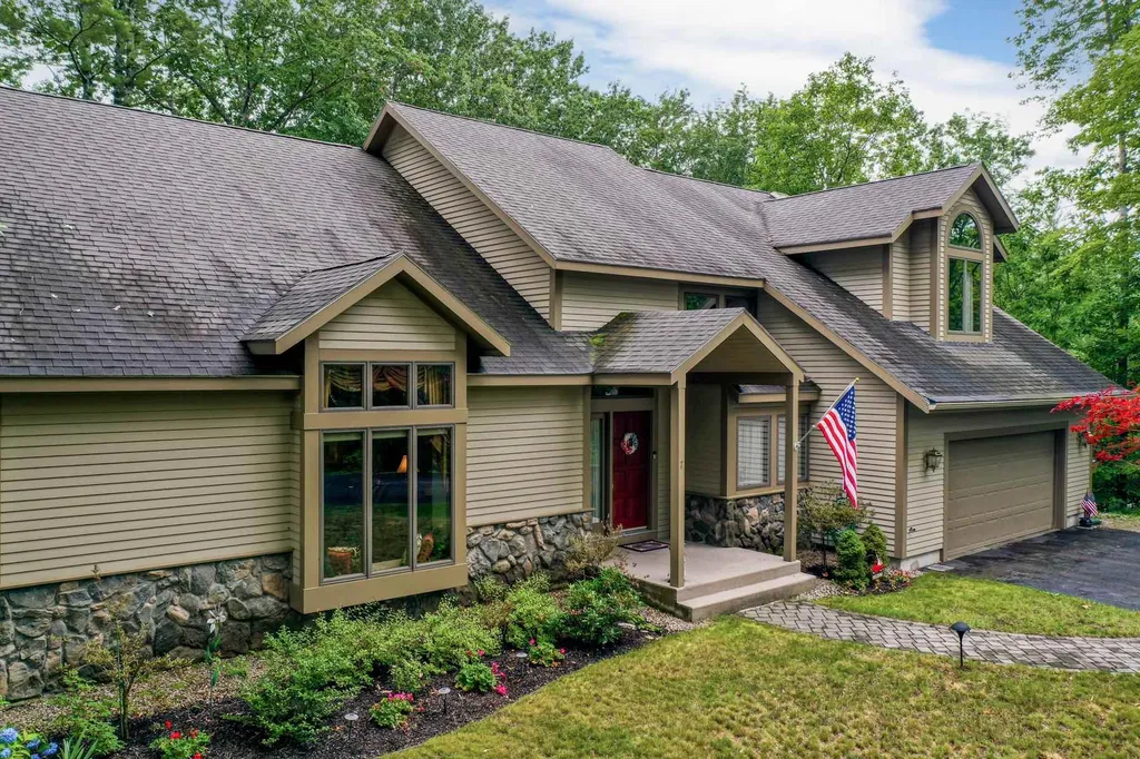 7 Fairway Drive Wolfeboro NH 03894