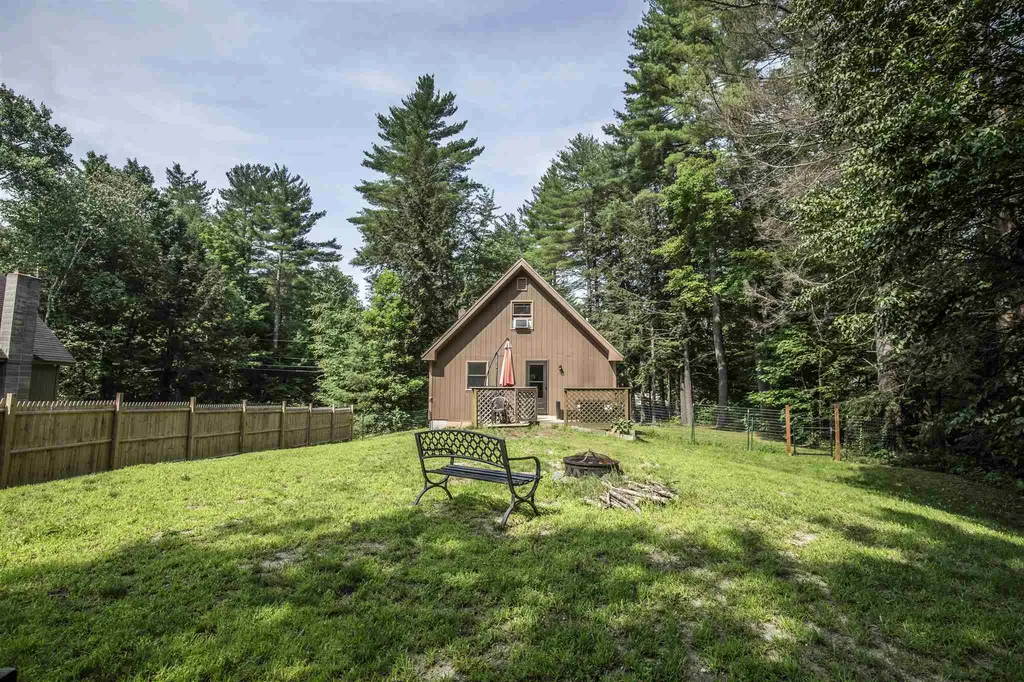 37 Melody Lane Hillsborough NH 03244