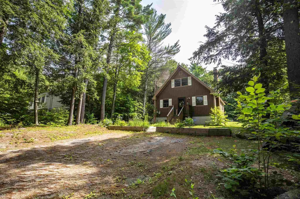 37 Melody Lane Hillsborough NH 03244