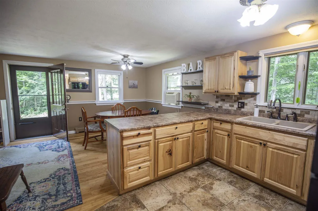 37 Melody Lane Hillsborough NH 03244