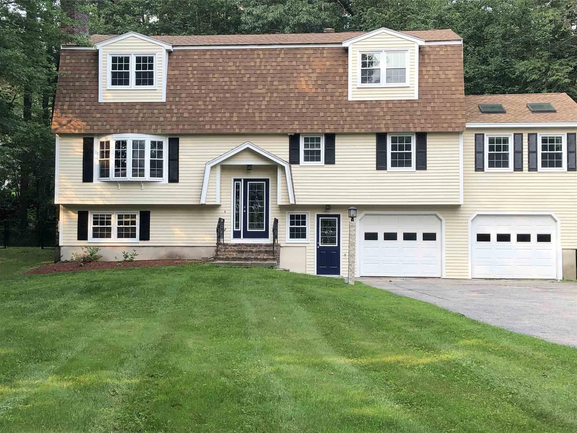 9 Leni Road Windham NH 03087