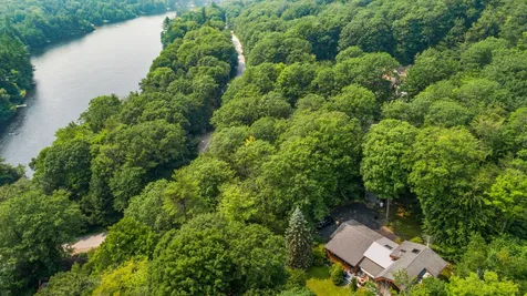 372 Chalk Pond Road Newbury NH 03255
