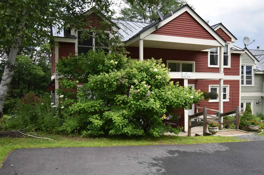 17 Rocky Hill Way Enfield NH 03748