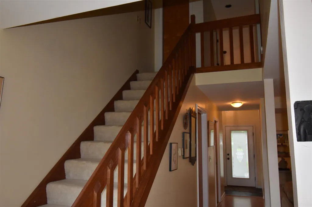 17 Rocky Hill Way Enfield NH 03748
