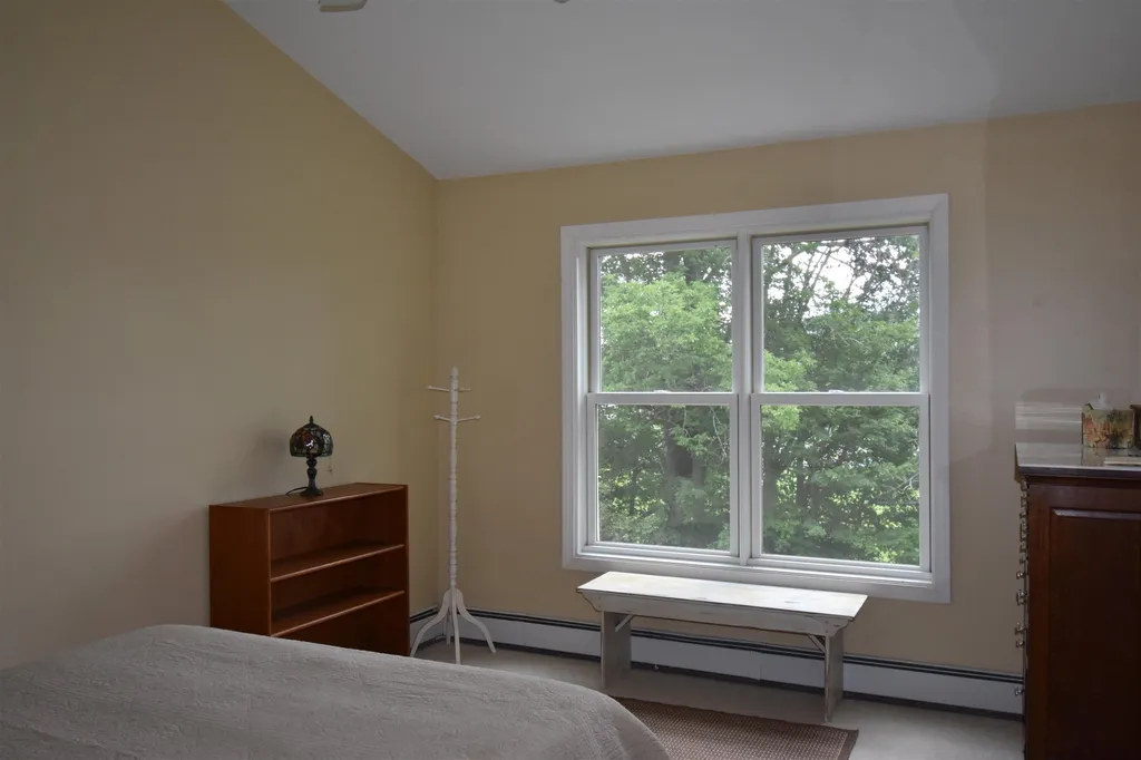 17 Rocky Hill Way Enfield NH 03748