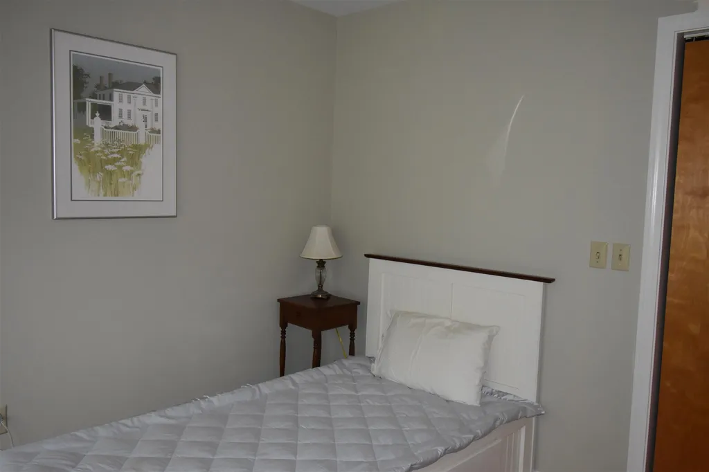 17 Rocky Hill Way Enfield NH 03748